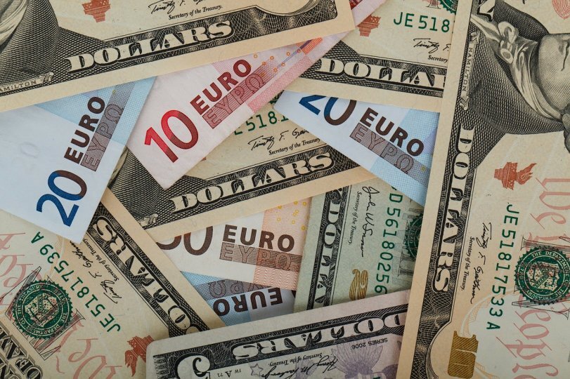 The euro-dollar towards 1,30