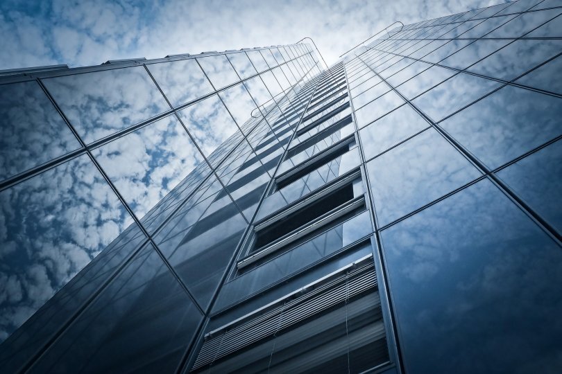 High Yield keeps bonds afloat